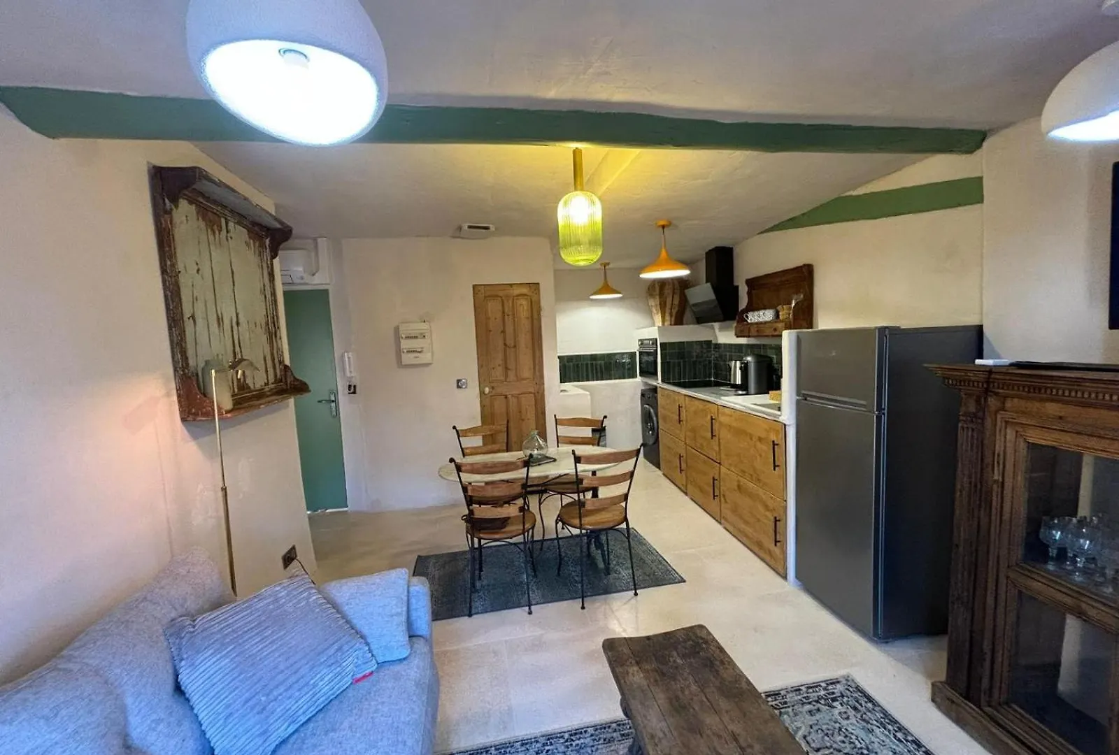 Appartement Lumineux Avignon Intra-Muros Au Calme France