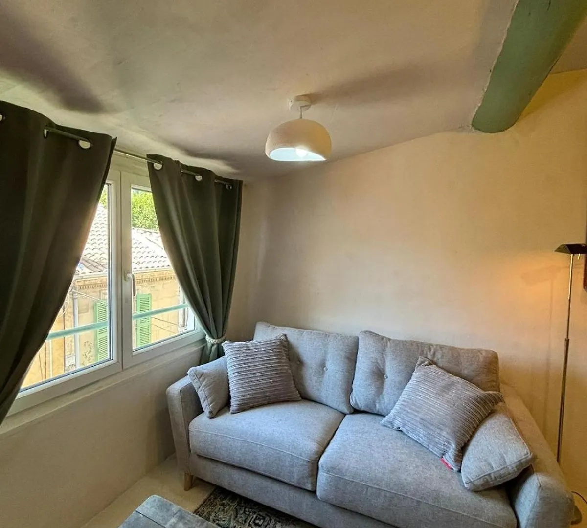 Appartement Lumineux Avignon Intra-Muros Au Calme Apartment