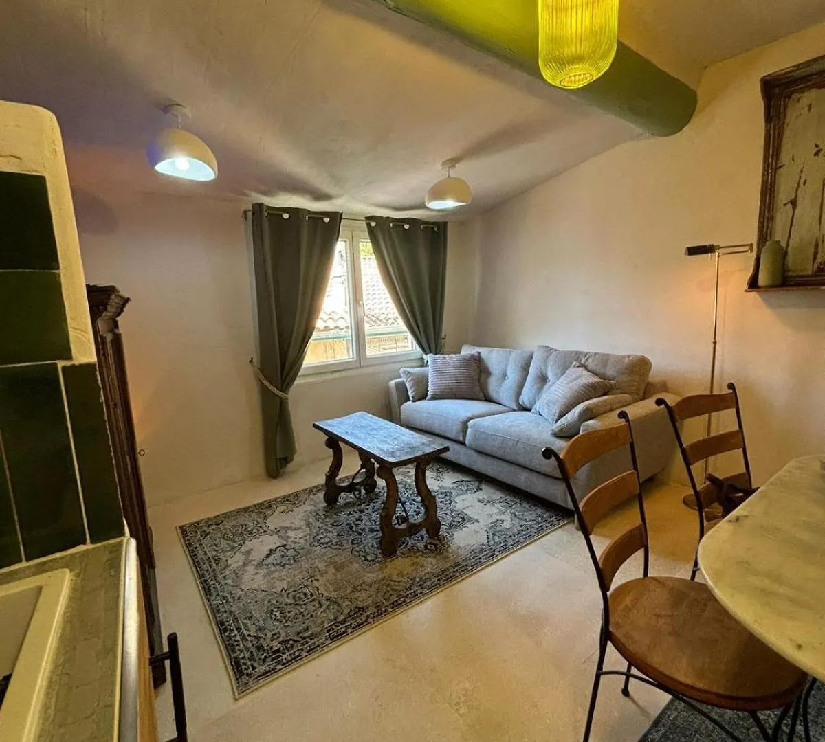 Apartment Appartement Lumineux Avignon Intra-Muros Au Calme France