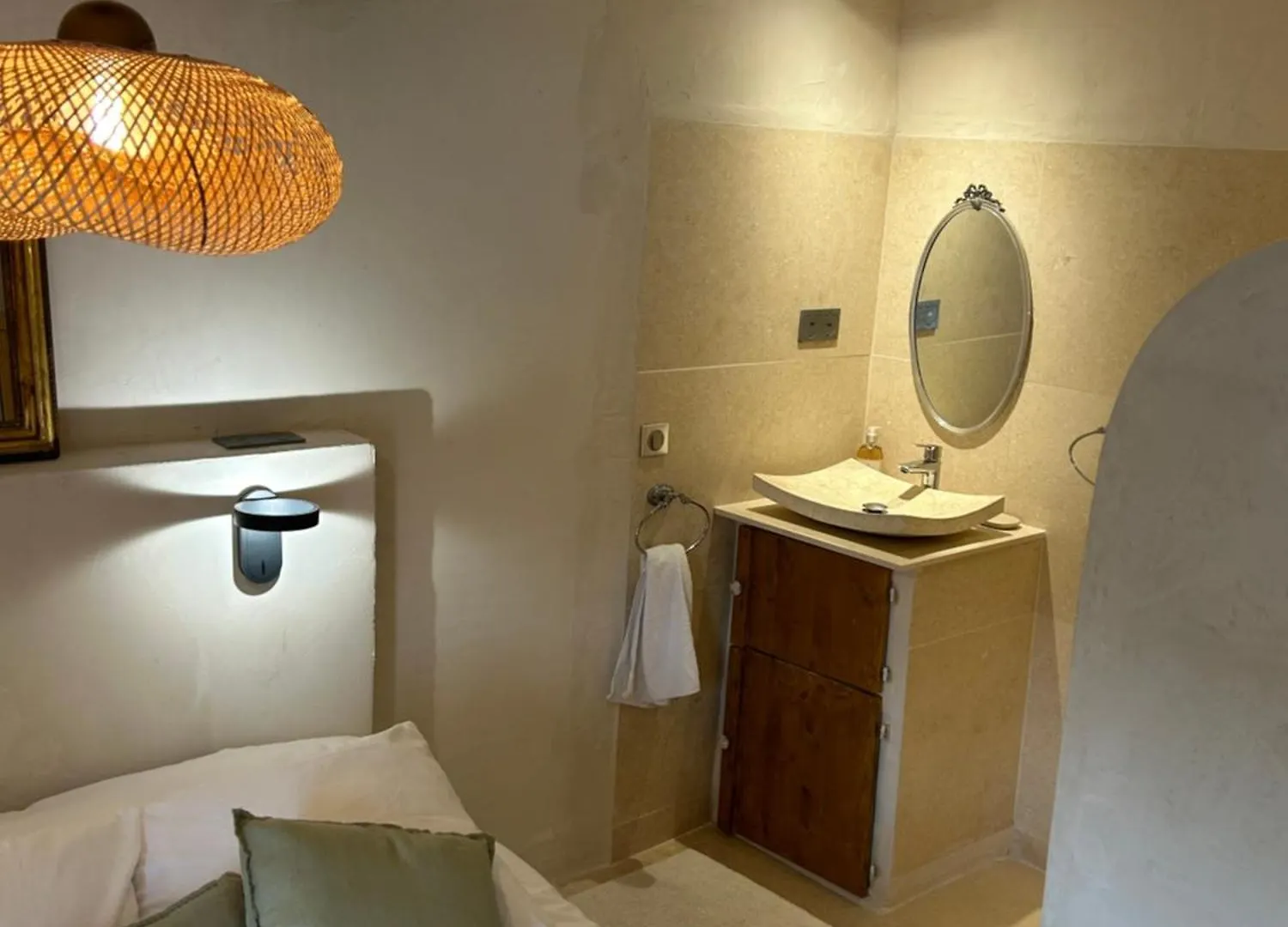 Appartement Lumineux Avignon Intra-Muros Au Calme 0*,  France